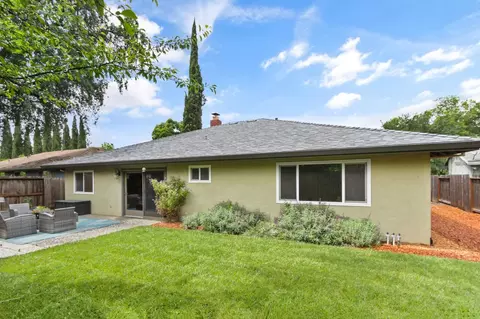 Exterior - 3948 Cowell Blvd, Davis, CA 95618 photo 9 of 10