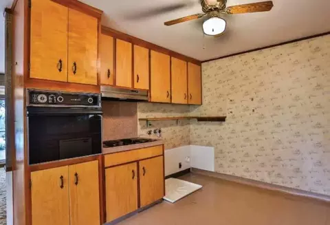 Kitchen - 1172 Hodson Rd, Copperopolis, CA 95228 photo 1 of 2