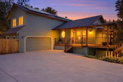 1742 Cherokee Ct, Cool, CA 95614