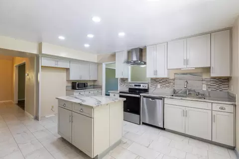 Kitchen - 9375 Cherry Ave, Orangevale, CA 95662 photo 1 of 5
