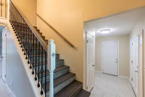 Entry Way - 9375 Cherry Ave, Orangevale, CA 95662 photo 3 of 5