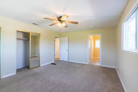 Bedroom - 9375 Cherry Ave, Orangevale, CA 95662 photo 3 of 4