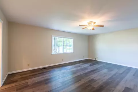 Living - 9375 Cherry Ave, Orangevale, CA 95662 photo 4 of 10