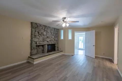 Living - 9375 Cherry Ave, Orangevale, CA 95662 photo 2 of 10
