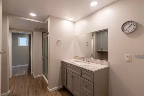 Bath - 9375 Cherry Ave, Orangevale, CA 95662 photo 1 of 7
