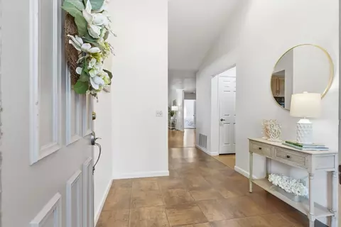 Entry Way - 1833 Edgebrook Dr #A, Modesto, CA 95354 photo 1 of 3
