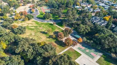 View/Area - 1833 Edgebrook Dr #A, Modesto, CA 95354 photo 4 of 4