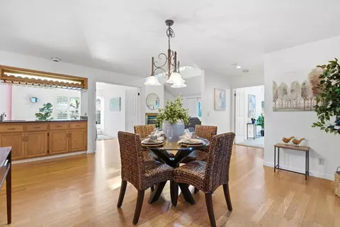 Dining - 1833 Edgebrook Dr #A, Modesto, CA 95354 photo 2 of 4