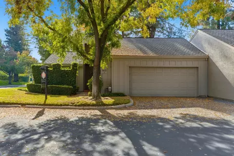 Exterior - 1833 Edgebrook Dr #A, Modesto, CA 95354 photo 4 of 8