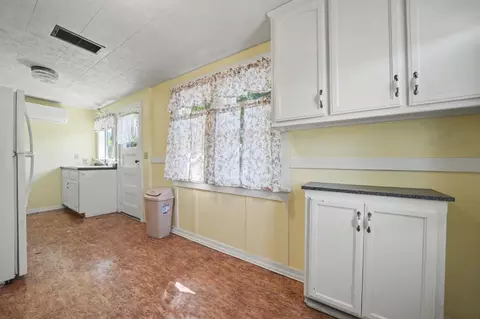 Kitchen - 594 High St, Sonora, CA 95370 photo 3 of 3