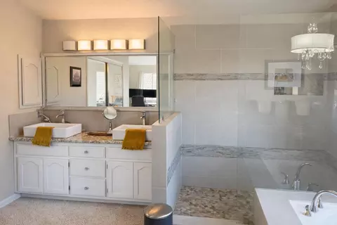 Bath - 1805 Patton, Modesto, CA 95356 photo 1 of 1