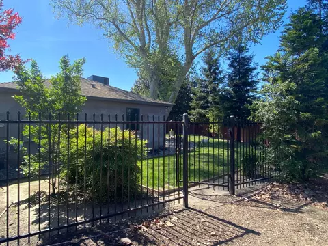 Exterior - 821 High St, Modesto, CA 95354 photo 4 of 11