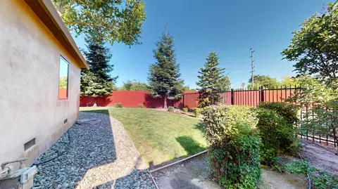 Exterior - 821 High St, Modesto, CA 95354 photo 8 of 11