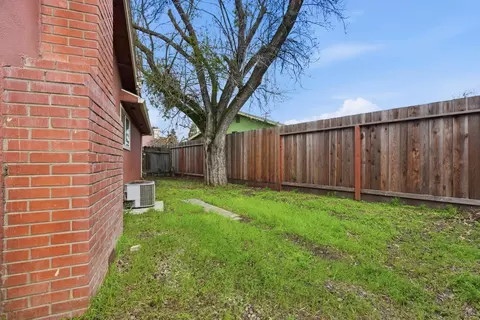 Exterior - 3432 Colonial Dr, Modesto, CA 95350 photo 6 of 6