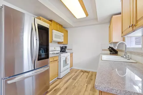 Kitchen - 3432 Colonial Dr, Modesto, CA 95350 photo 2 of 3