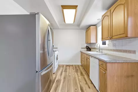 Kitchen - 3432 Colonial Dr, Modesto, CA 95350 photo 1 of 3