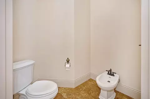 Bath - 3430 Nadine St, Carmichael, CA 95608 photo 4 of 9