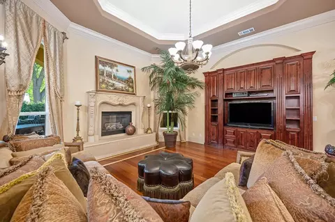 Living - 3430 Nadine St, Carmichael, CA 95608 photo 4 of 6