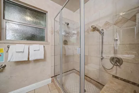 Bath - 450 Lakeview Rd, Copperopolis, CA 95228 photo 2 of 9