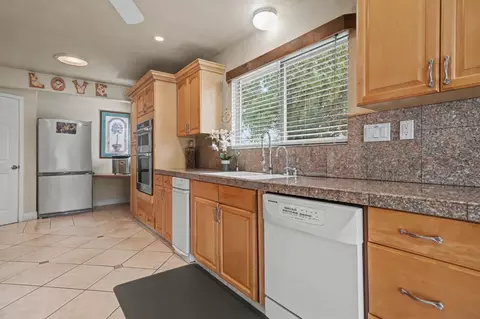 Kitchen - 450 Lakeview Rd, Copperopolis, CA 95228 photo 3 of 6
