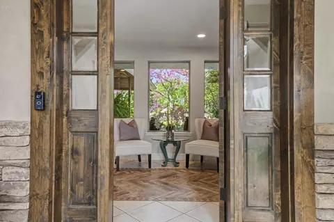 Entry Way - 450 Lakeview Rd, Copperopolis, CA 95228 photo 2 of 12