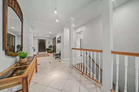 Entry Way - 450 Lakeview Rd, Copperopolis, CA 95228 photo 9 of 12