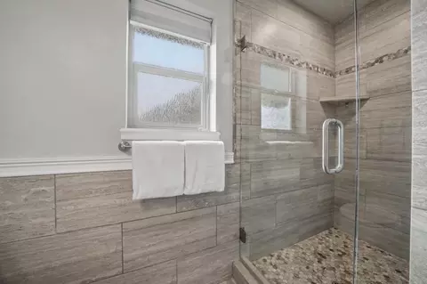 Bath - 450 Lakeview Rd, Copperopolis, CA 95228 photo 7 of 9
