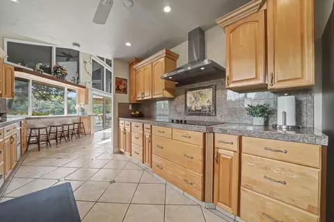 Kitchen - 450 Lakeview Rd, Copperopolis, CA 95228 photo 5 of 6
