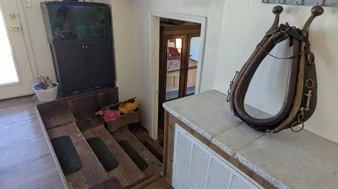 Entry Way - 6949 Eric Ln, Wheatland, CA 95692 photo 2 of 3