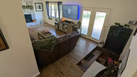 Living - 6949 Eric Ln, Wheatland, CA 95692 photo 4 of 4