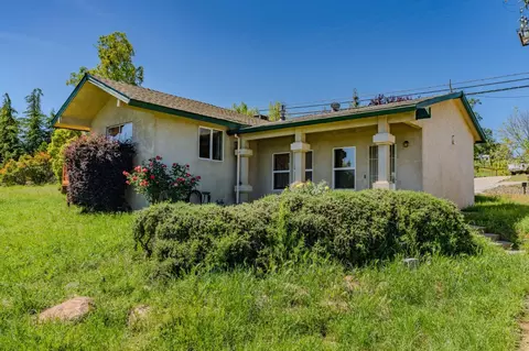 2611 Hartvickson Ln, Valley Springs, CA 95252