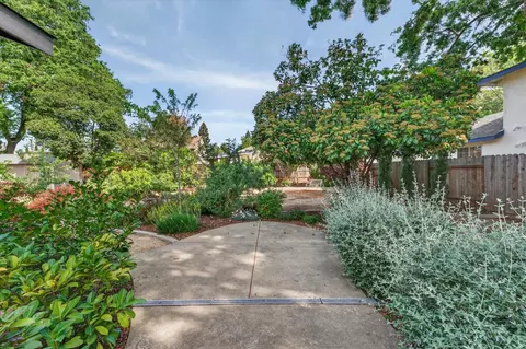 5525 Kenneth Ave, Carmichael, CA 95608 photo 19