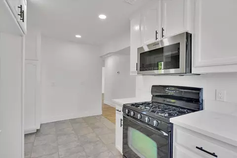 Kitchen - 4128 George Ave, Olivehurst, CA 95961 photo 5 of 7