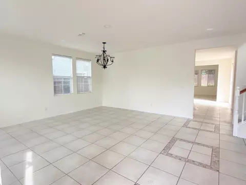 Living - 1463 Estrella Way, Turlock, CA 95382 photo 1 of 7