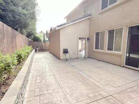 Exterior - 1463 Estrella Way, Turlock, CA 95382 photo 4 of 5