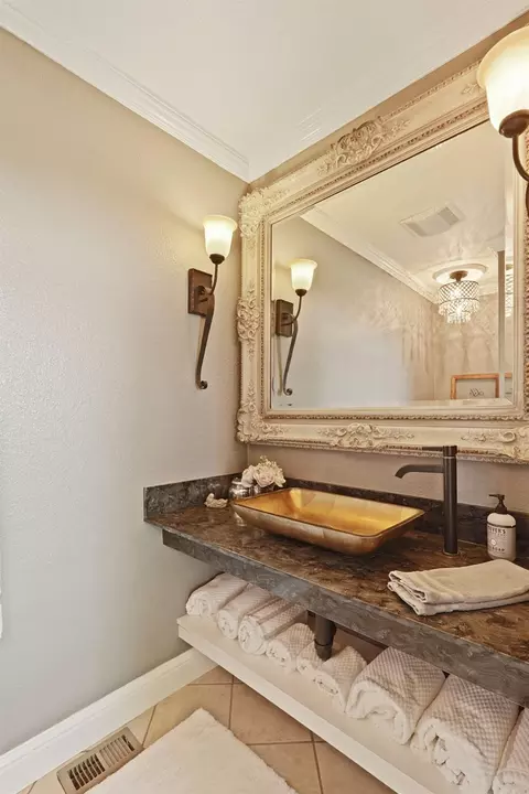 Bath - 20820 E Acampo Rd, Clements, CA 95227 photo 1 of 4