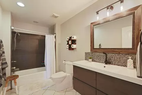 Bath - 20820 E Acampo Rd, Clements, CA 95227 photo 2 of 4