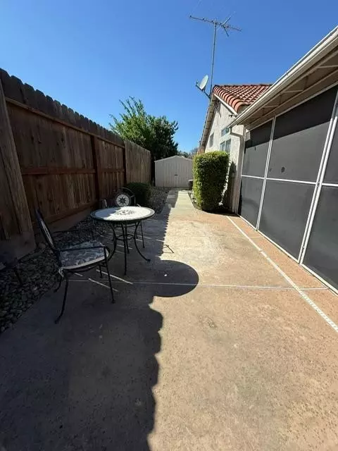 Exterior - 954 Avenida Real, Ceres, CA 95307 photo 5 of 13