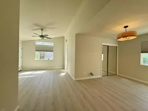 Living - 954 Avenida Real, Ceres, CA 95307 photo 2 of 5