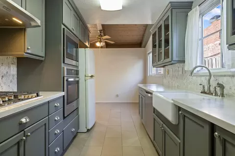 1928 Rosecrans Way, Stockton, CA 95207