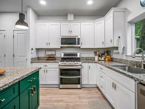 Kitchen - 3214 Gerle Ave, Placerville, CA 95667 photo 4 of 6