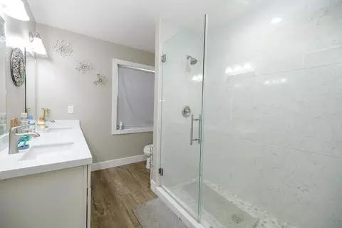 Bath - 8712 Yosemite Blvd, Modesto, CA 95357 photo 3 of 3