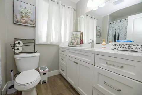 Bath - 8712 Yosemite Blvd, Modesto, CA 95357 photo 1 of 3