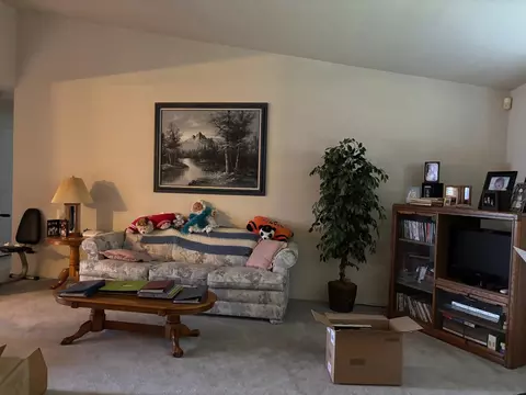 Living - 1691 Davis St, Ripon, CA 95366 photo 1 of 2