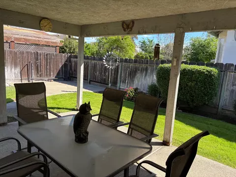 Exterior - 1691 Davis St, Ripon, CA 95366 photo 3 of 6