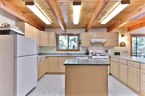 Kitchen - 127 Summit Level Rd, Dorrington, CA 95223 photo 3 of 6