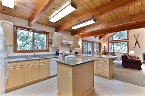 Kitchen - 127 Summit Level Rd, Dorrington, CA 95223 photo 4 of 6