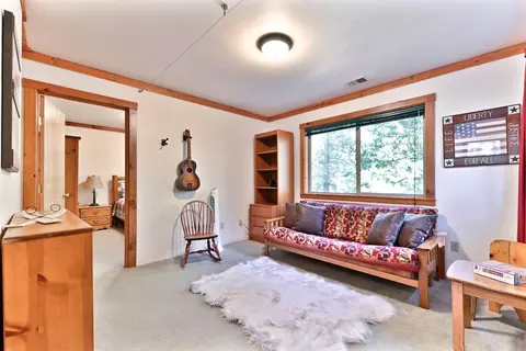 Bedroom - 127 Summit Level Rd, Dorrington, CA 95223 photo 4 of 10