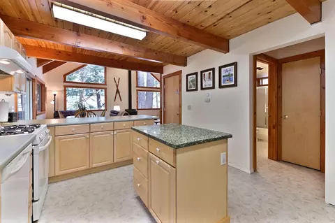 Kitchen - 127 Summit Level Rd, Dorrington, CA 95223 photo 5 of 6