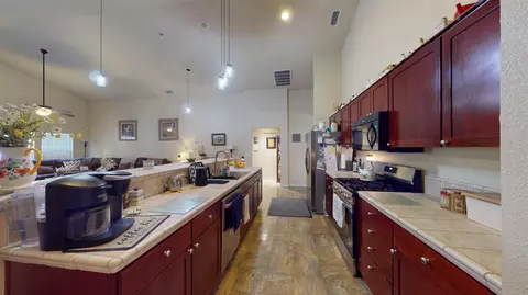 Kitchen - 17 Walker Ranch Pkwy, Patterson, CA 95363 photo 2 of 2